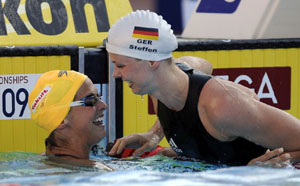 libby trickett and britta steffen photo patrick kraemer.jpg